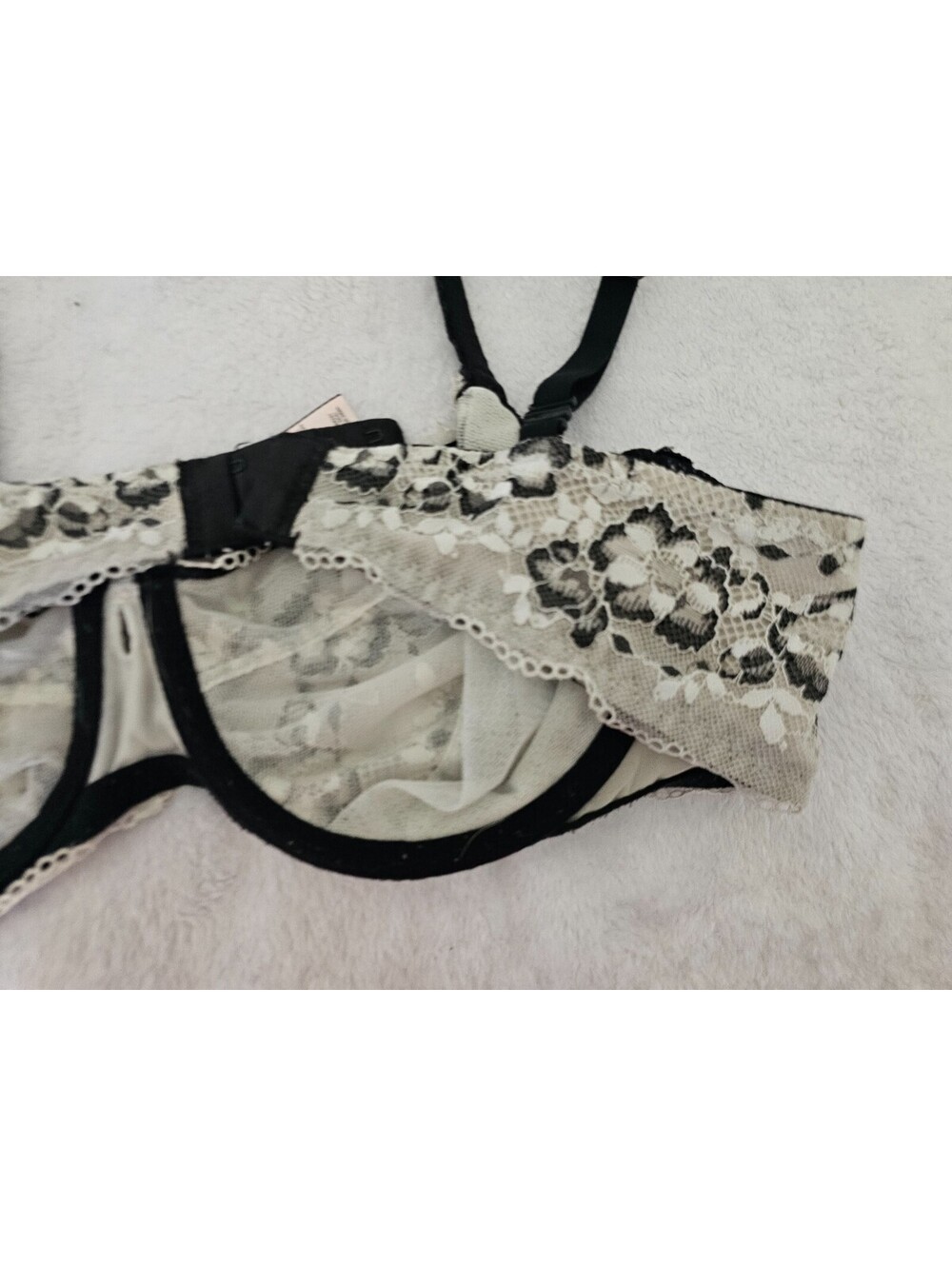 Women's Victoria's Secret Floral Lace Bra Underwire Size 38C Unlined Demi - Picture 6 of 16